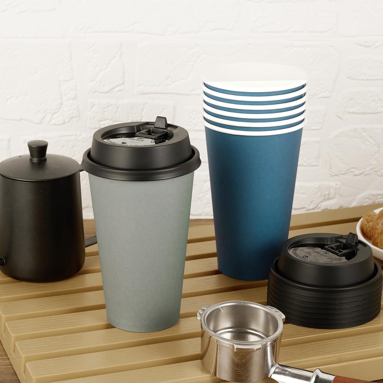 Disposable Paper Coffee Cups with Lids, 16 oz, Pack of 100